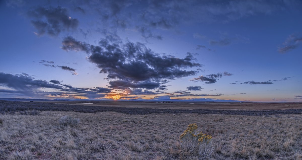 Laramie Sunset 10_8_2023.jpg